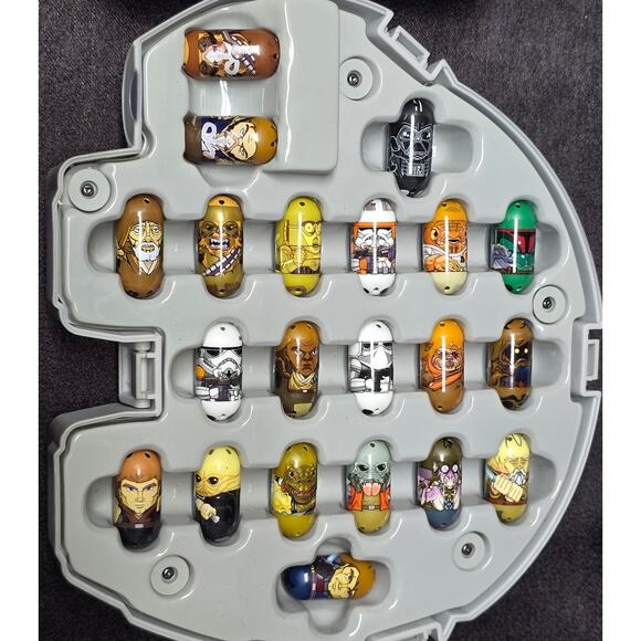 Mighty Beanz Star Wars Millennium Falcon Carrying Case & 28 Character Beans - Picture 6 of 13